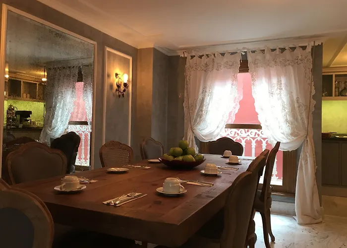 Amofta Taksim Hotel 5*